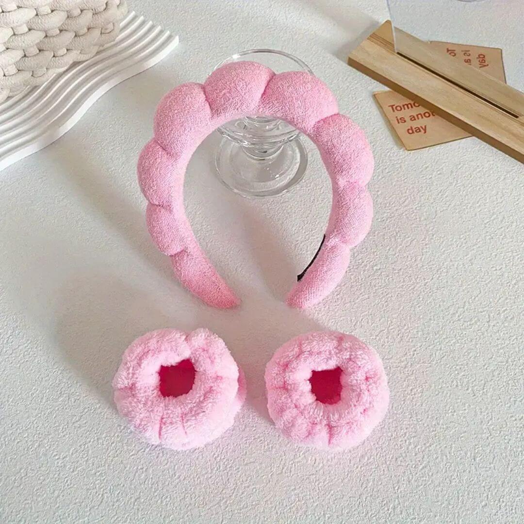 Set de diadema y muñequeras en color pastel, cómodo y funcional para el cuidado facial.