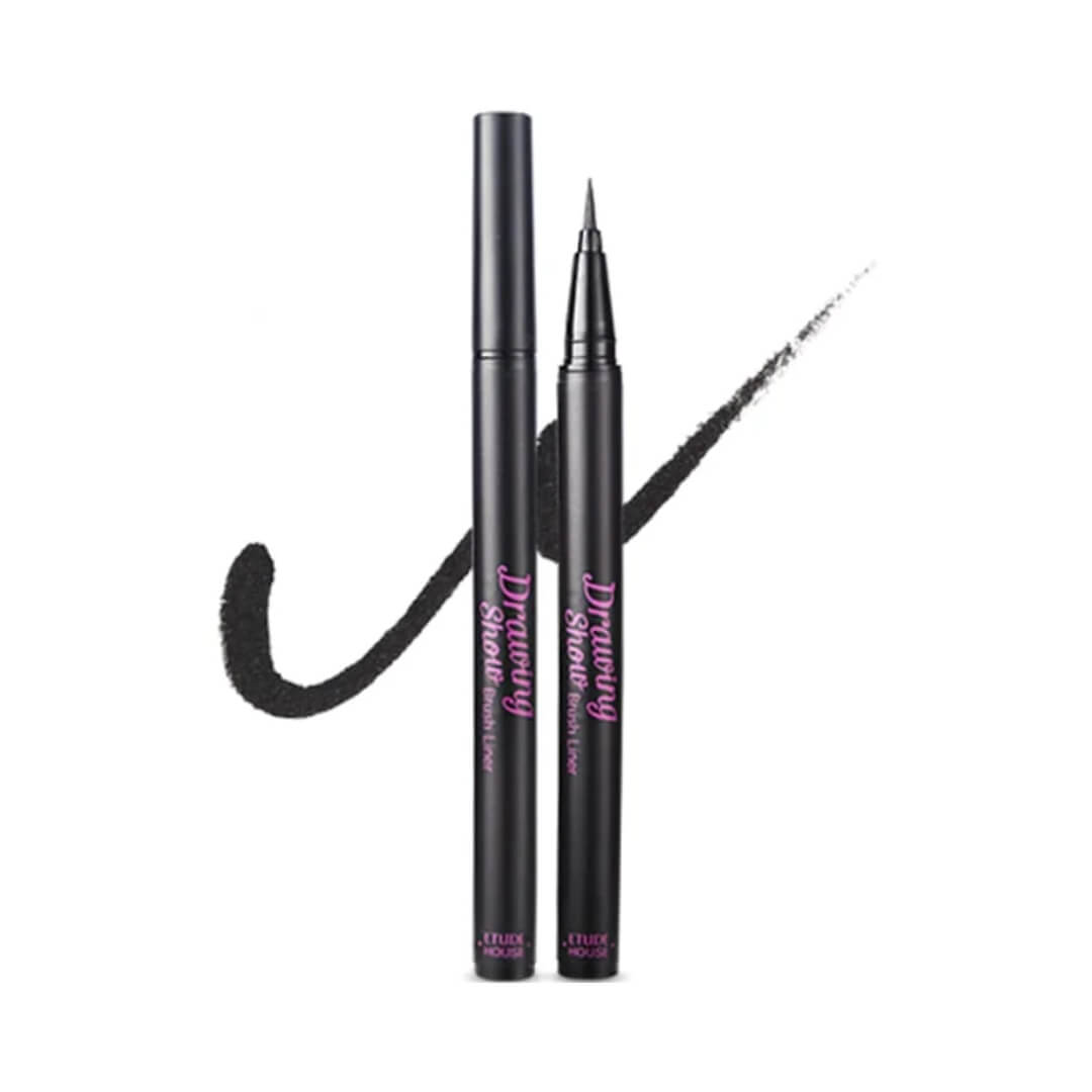 Drawing Show Brush Liner Etude House ofrece trazos precisos con su pincel ultra fino.