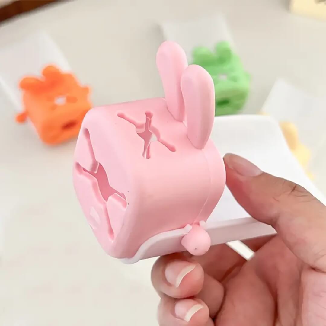 Extensor flexible para grifo, diseñado para optimizar el uso del agua en el hogar.