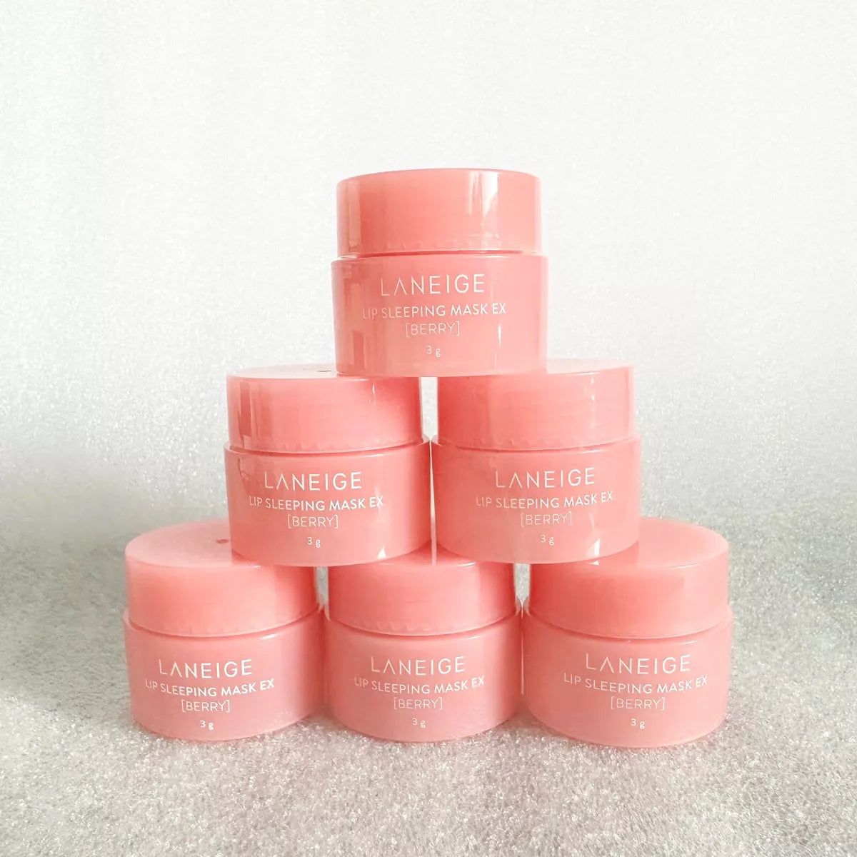 Laneige Lip Sleeping Mask Berry, tratamiento intensivo para labios secos y agrietados.