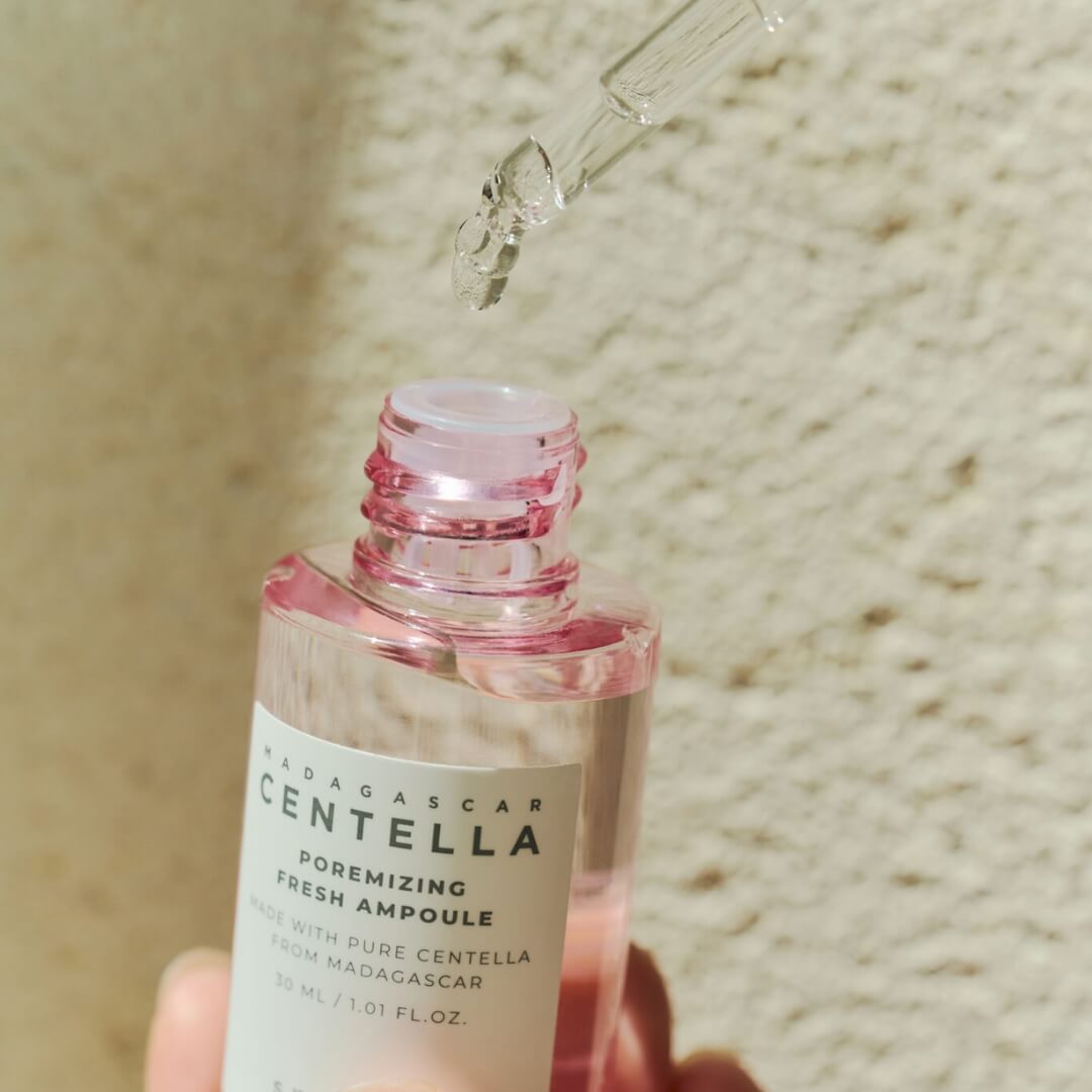 Fórmula de Madagascar Centella Poremizing Fresh Ampoule, perfecta para pieles mixtas y grasas con tendencia a imperfecciones.