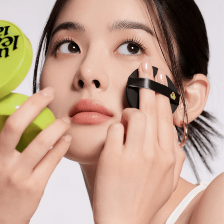 Satin Wear Healthy-Green Cushion maquillaje ligero con protección solar.