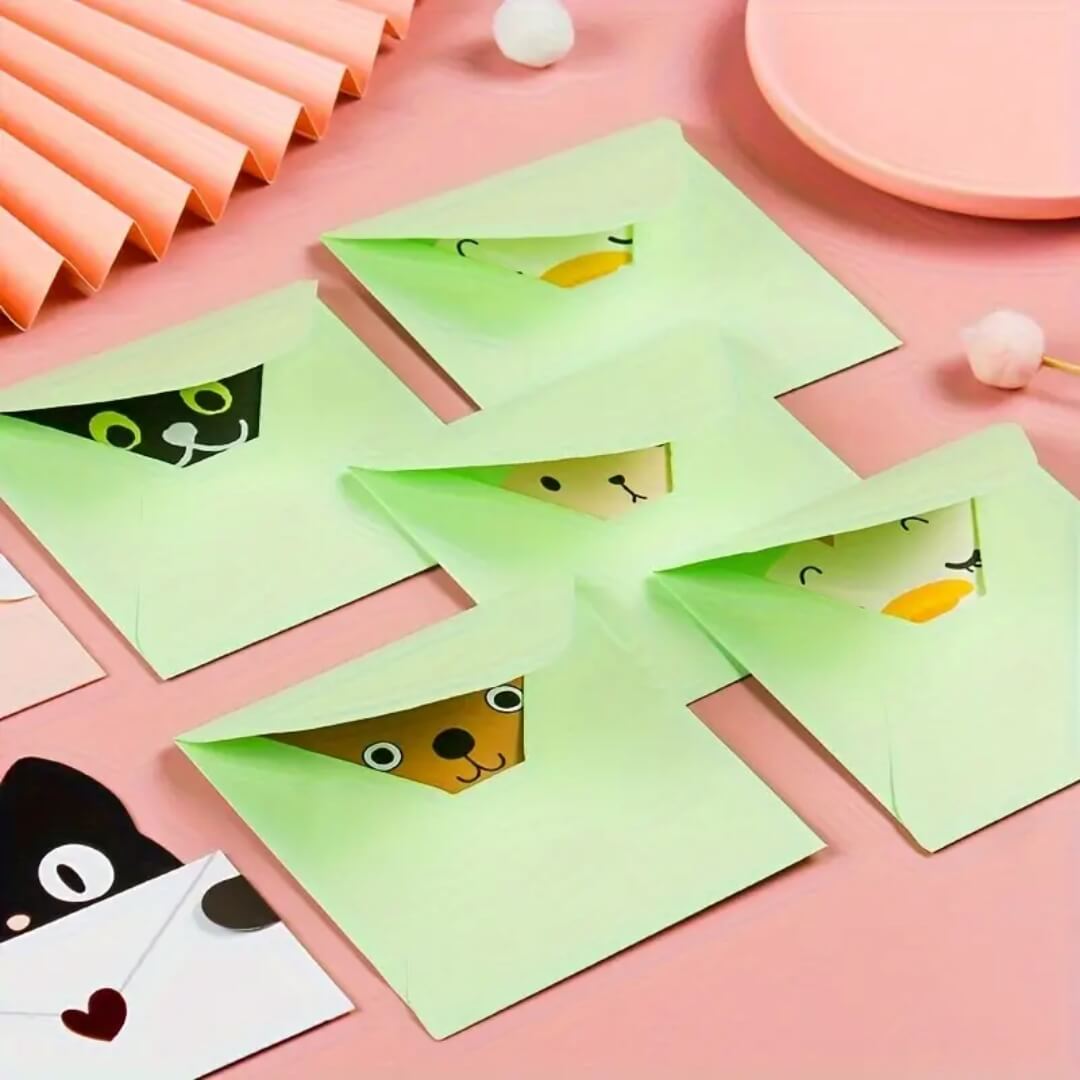 Tarjeta de animalitos coloridos, ideal para regalar con amor y creatividad.