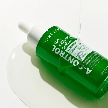 Nineless A-Control 10% Azelaic Acid Serum que estimula la producción de colágeno y mejora la piel.