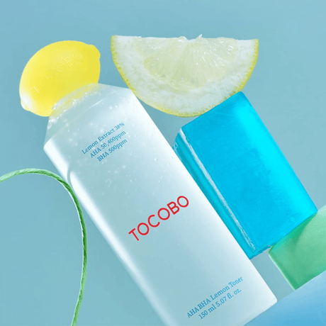 Tocobo AHA BHA Lemon Toner que exfolia suavemente tu piel y deja un acabado brillante y suave.