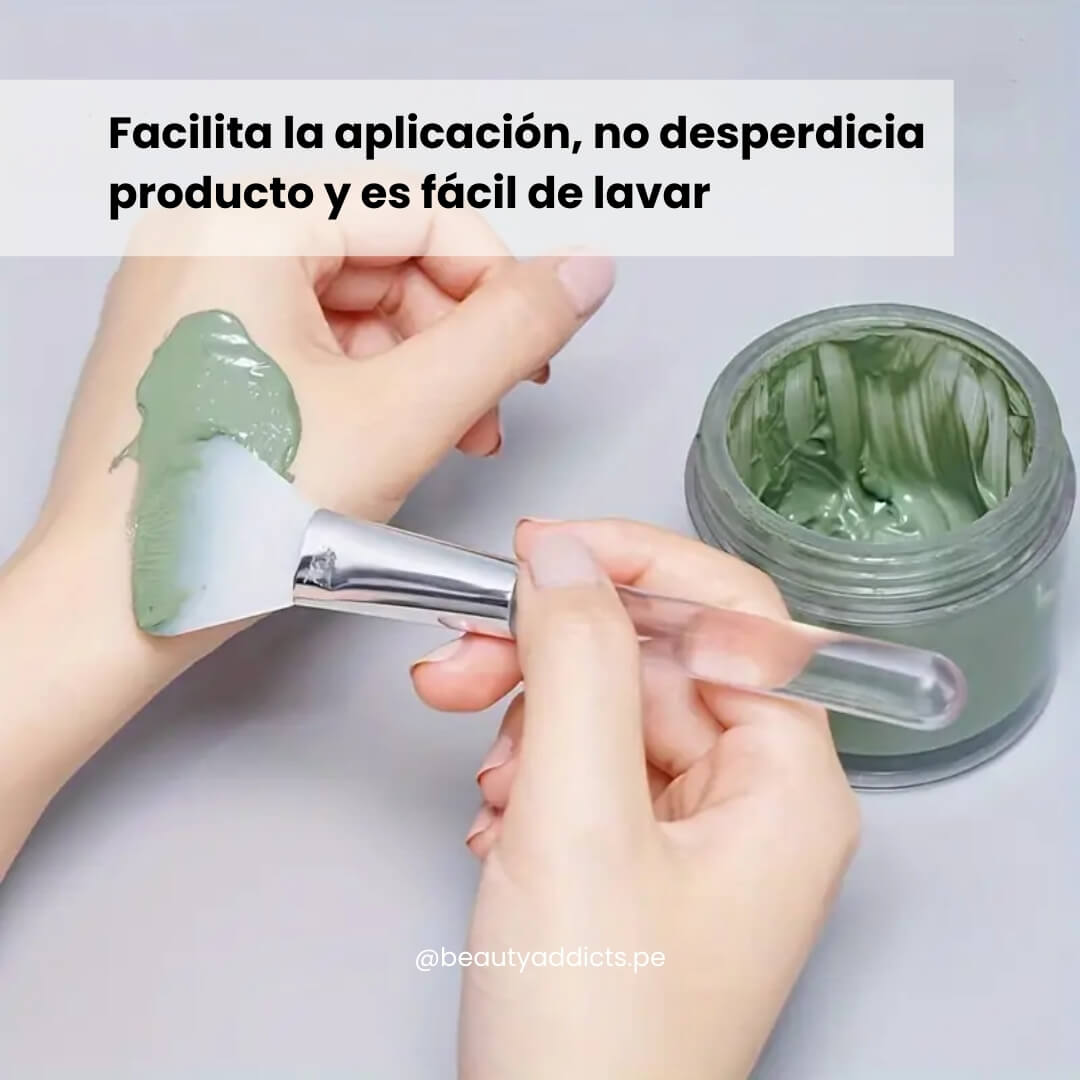 Brochas de silicona resistentes, perfectas para mezclar y extender productos de skincare.