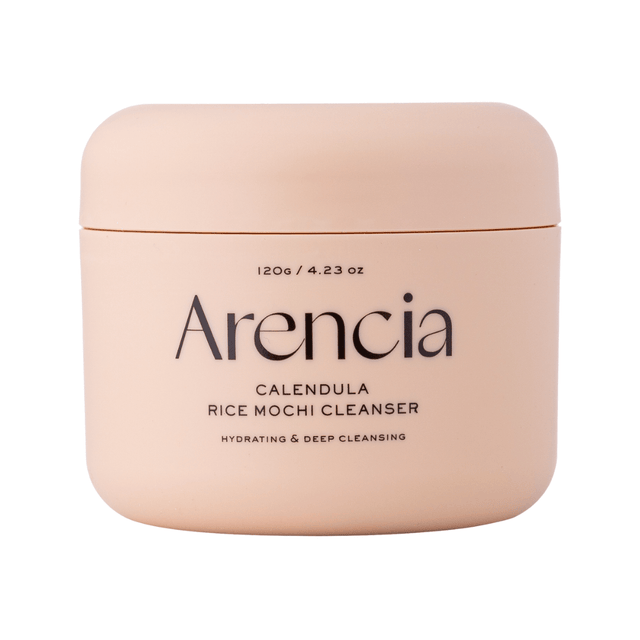 Calendula Rice Mochi Cleanser que elimina sebo y revitaliza la piel sin dejar sensación pegajosa.