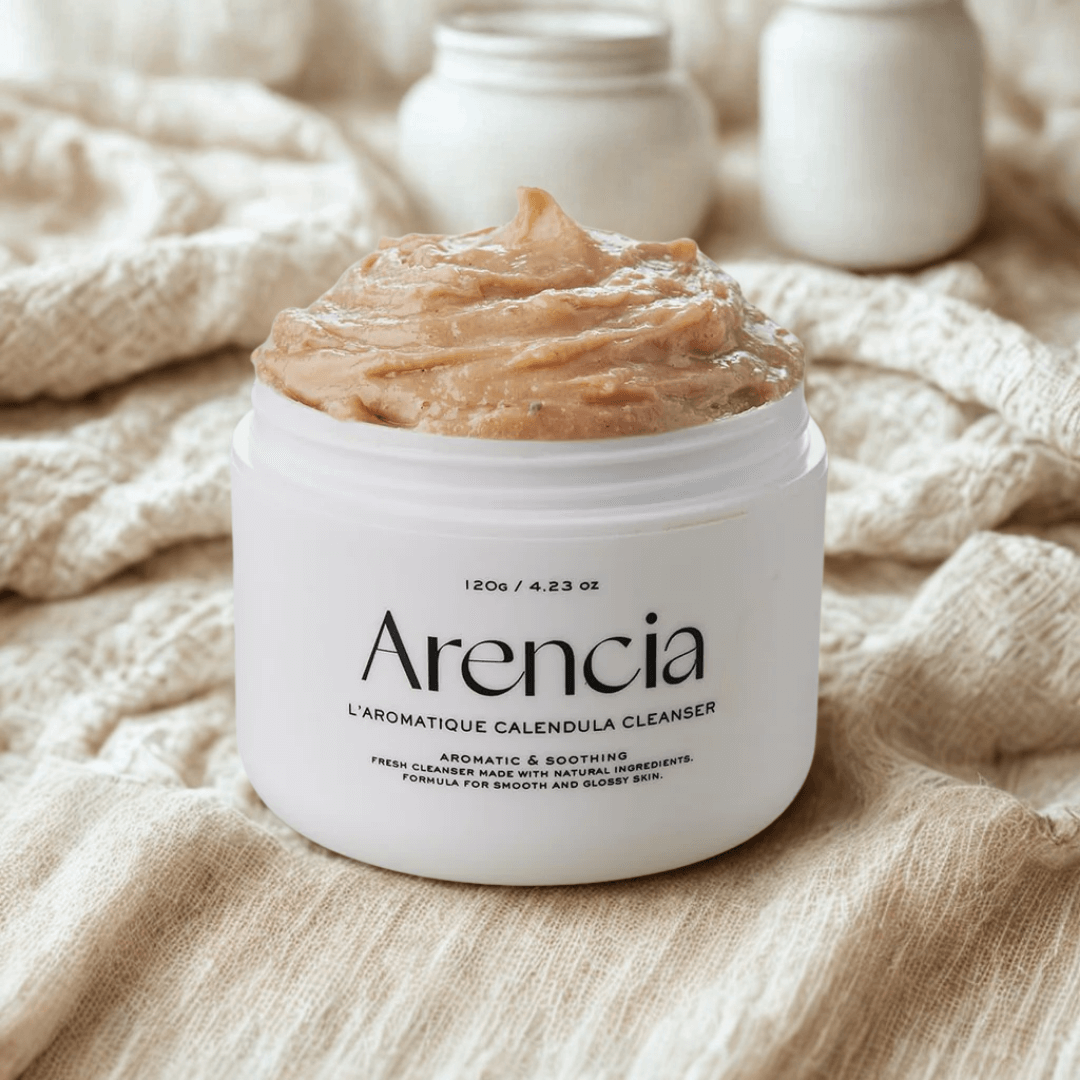 Calendula Rice Mochi Cleanser que elimina maquillaje e impurezas sin resecar.