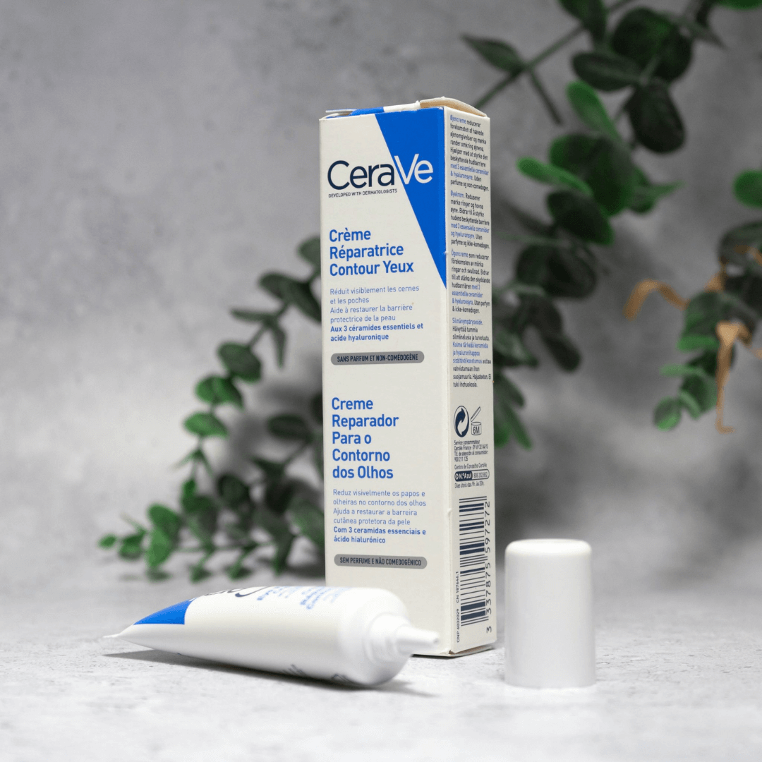 CeraVe Contorno de ojos para mejorar textura, elasticidad y reducir signos de fatiga.