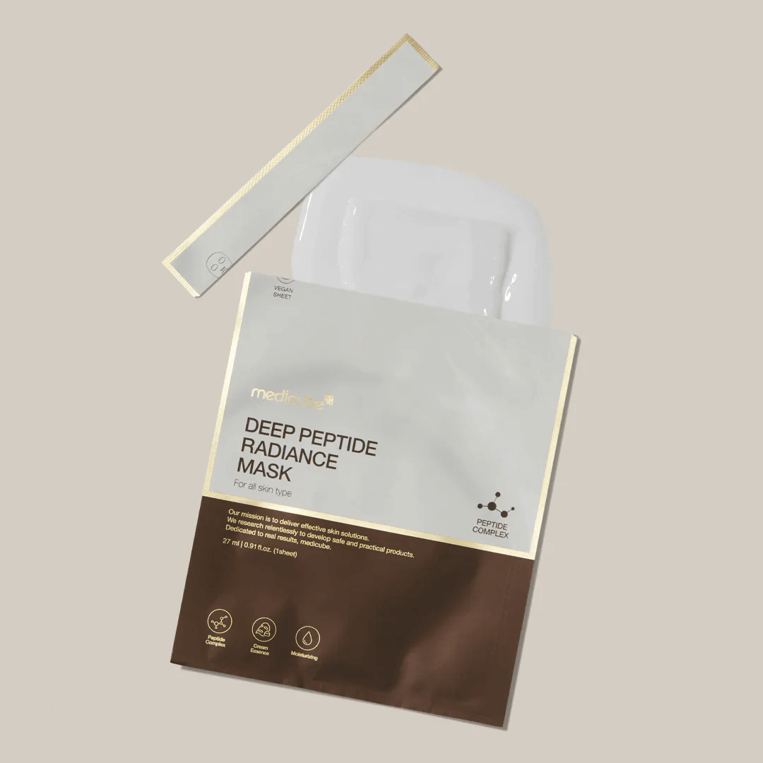 Medicube Deep Peptide Radiance Mask con ácido hialurónico que retiene la humedad de la piel.