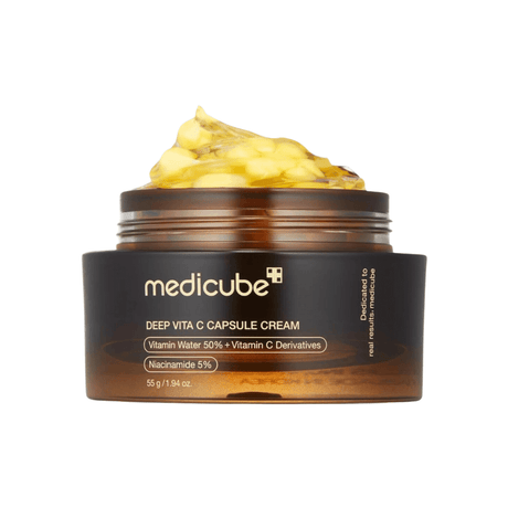 Medicube Deep Vita C Capsule Cream ayuda a atenuar manchas profundas y antiguas.