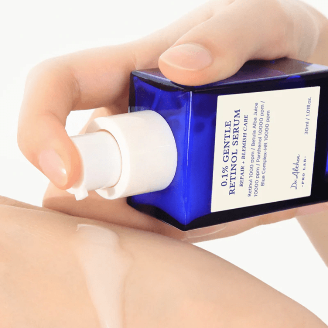 Sérum facial Dr. Althea con 0.1% de retinol que ayuda a reducir líneas finas, mejorar la elasticidad y promover una piel más firme y uniforme.