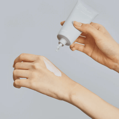 Crema fortalecedora de la barrera cutánea, ideal para piel sensible y deshidratada.