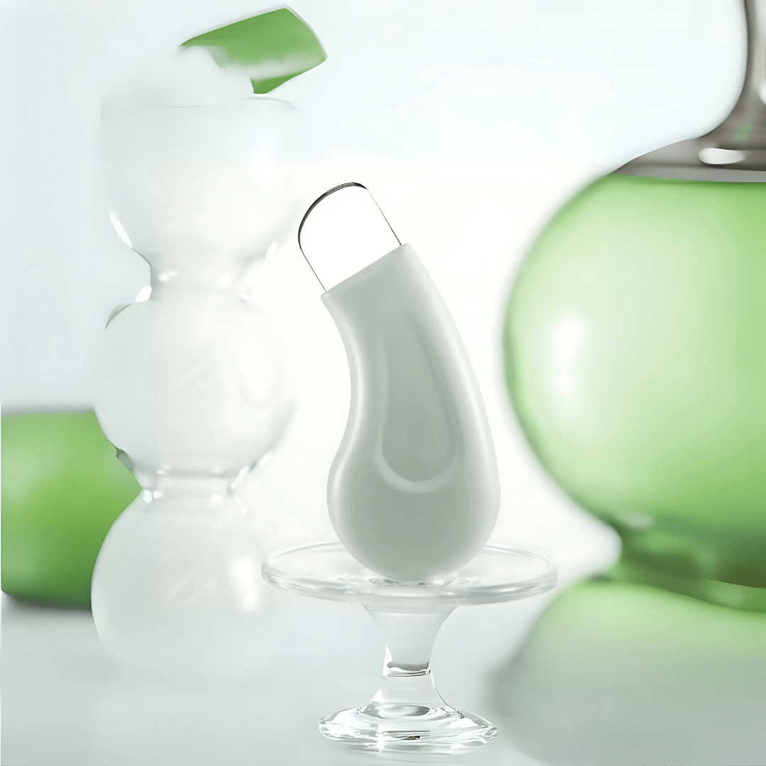 Extractor de puntos negros metálico de Beauty Addicts para eliminar puntos negros sin dañar la piel.