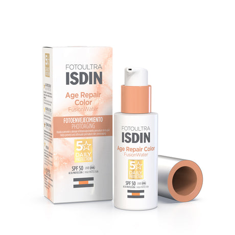 ISDIN Age Repair Color Fusion Water SPF 50 previene el fotoenvejecimiento.