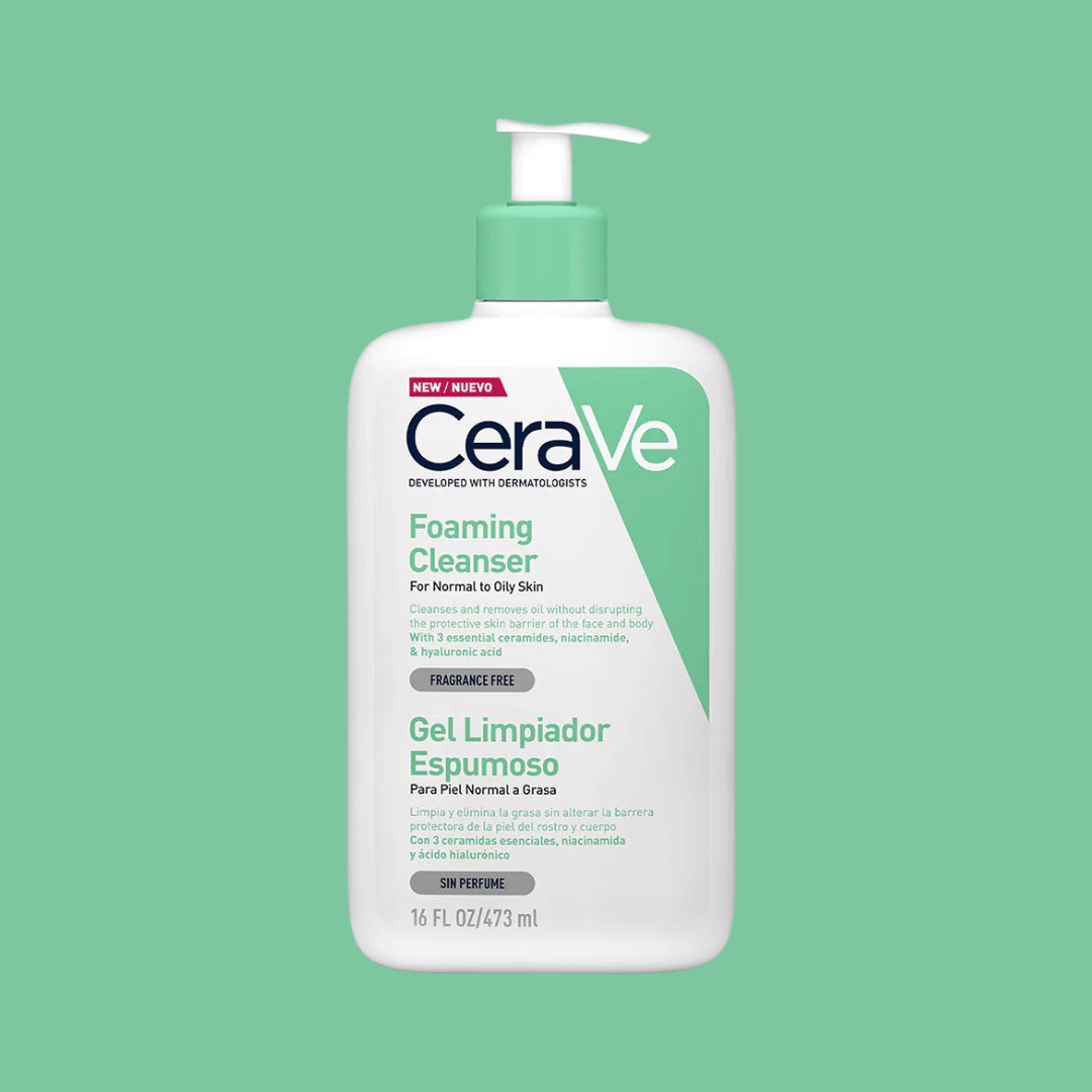 CeraVe gel limpiador espumoso de 473 ml con textura ligera que limpia y calma.