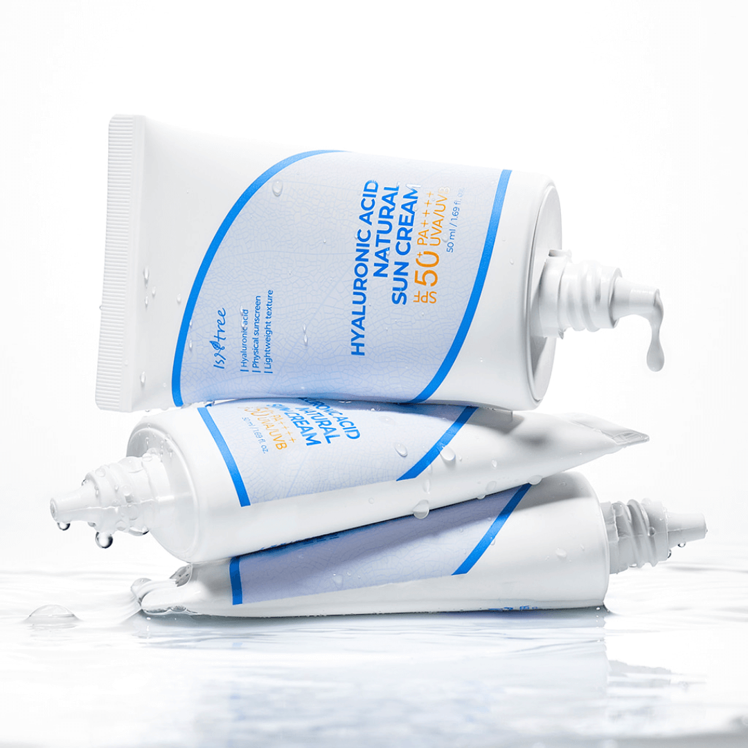 Hyaluronic Acid Natural Sun Cream de Isntree previene fotoenvejecimiento y manchas.