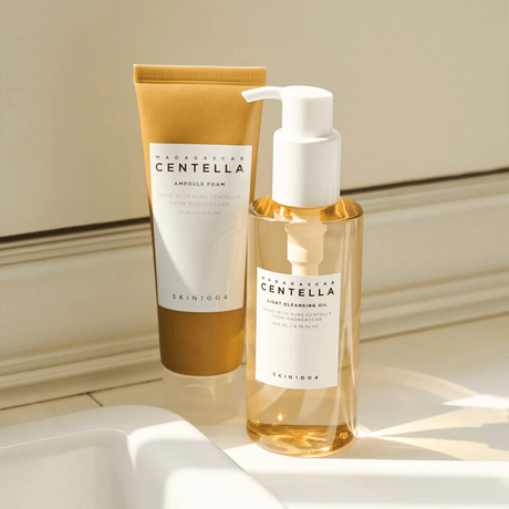 Skin 1004 Double Cleansing Duo con textura ligera que retira maquillaje y calma rojeces.