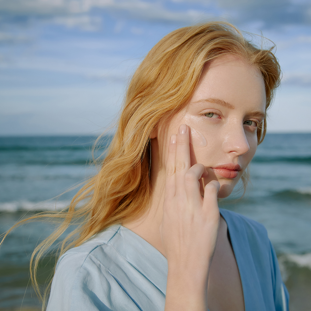 Tratamiento SKIN1004 Hyalu-Cica para hidratación profunda y calma.