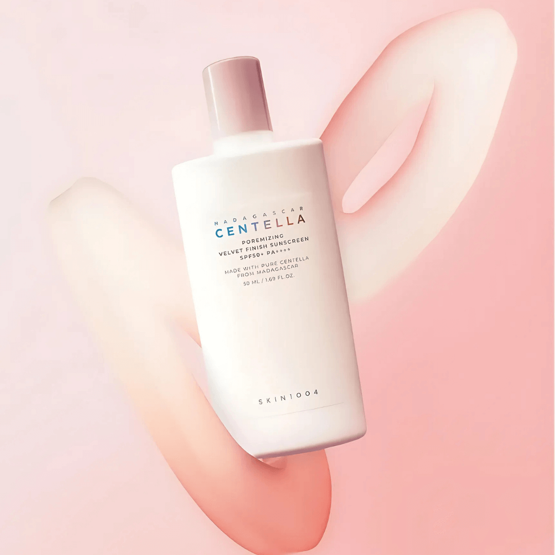 Skin 1004 Madagascar Centella Poremizing Velvet Finish Sunscreen con color que ilumina y protege.