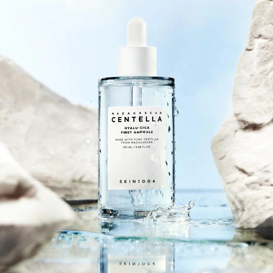 Madagascar Hyalu-Cica Ampoule SKIN1004 que aporta elasticidad y flexibilidad.