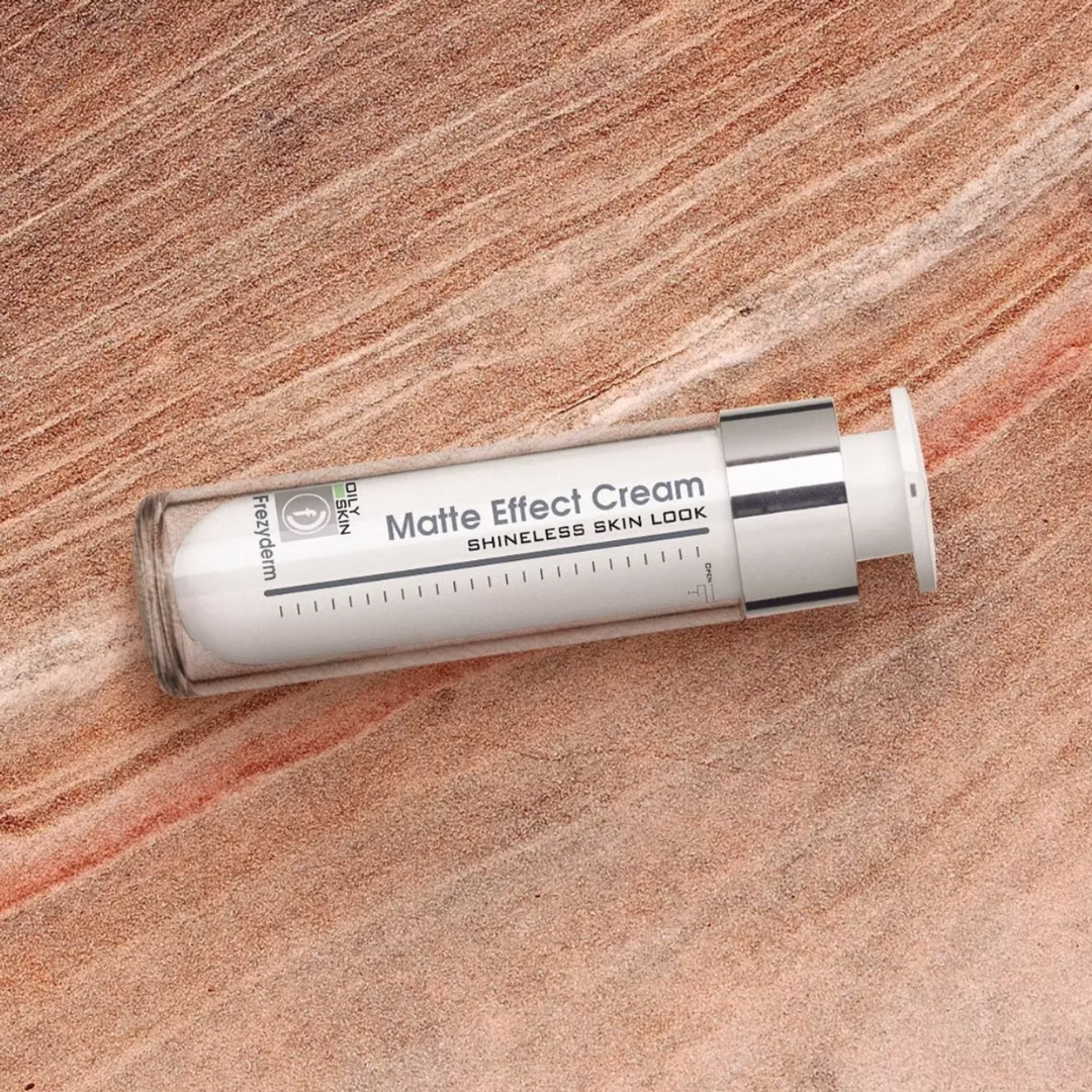 Matte Effect Cream Frezyderm reduce imperfecciones y proporciona sensación ligera y seca.