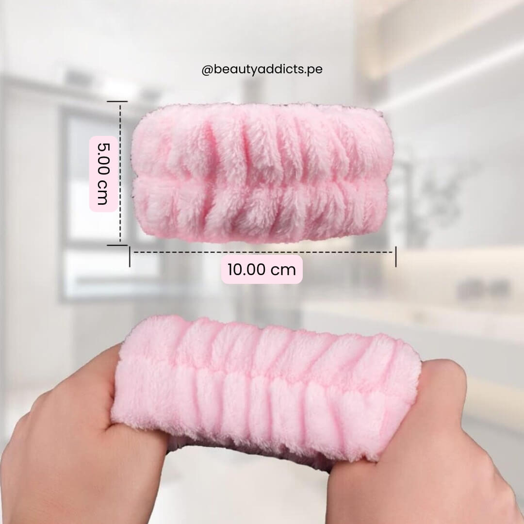 Muñequeras diseñadas para mantener tus manos secas mientras aplicas tus productos de skincare.