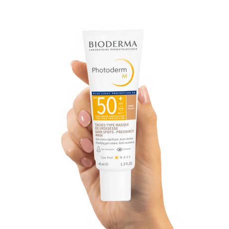 Photoderm M Bioderma protege del sol y unifica el tono con color natural.