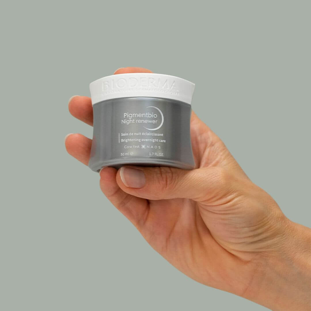 Pigmentbio Night Renewer Bioderma estimula la renovación celular para una piel más luminosa.