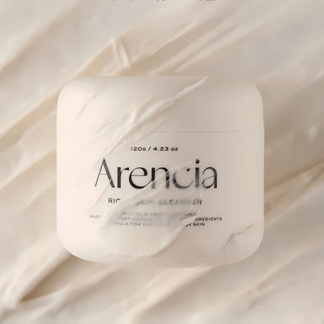 Rice Mucin Cleanser elimina impurezas sin resecar, dejando la piel suave y luminosa