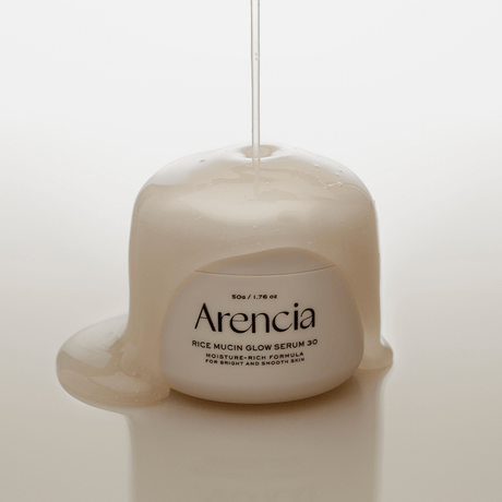 Serum de Arencia con Rice Glow Complex que aporta glow natural y mejora el tono desigual.