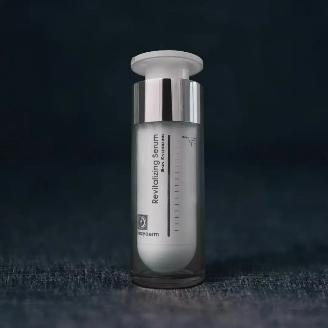 Serum Revitalizador de Frezyderm con antioxidantes que protegen la piel.