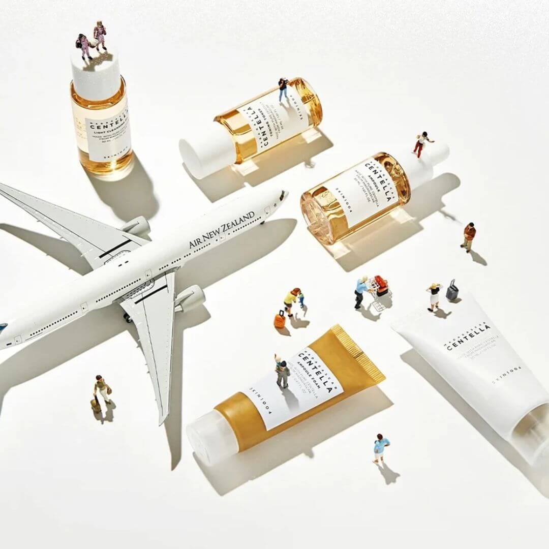 Travel Kit Centella Asiática SKIN1004 suaviza y fortalece la barrera cutánea en uso diario.