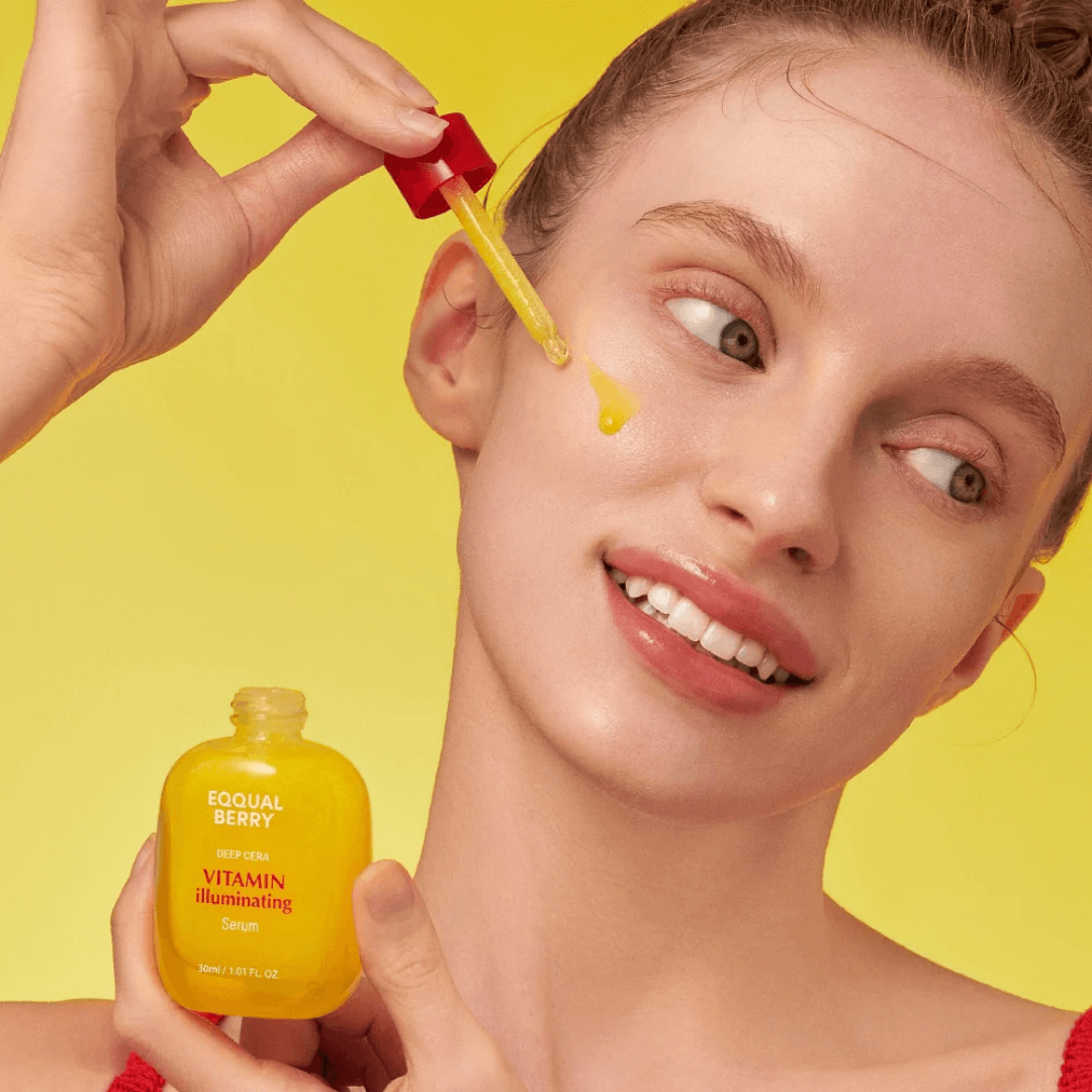 Eqqualberry Vitamin Serum que ilumina instantáneamente con textura suave.