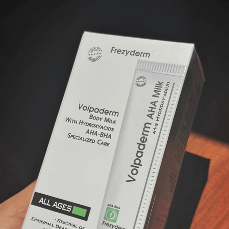 Frezyderm Volpaderm AHA Milk con acción regeneradora que promueve una piel más lisa.
