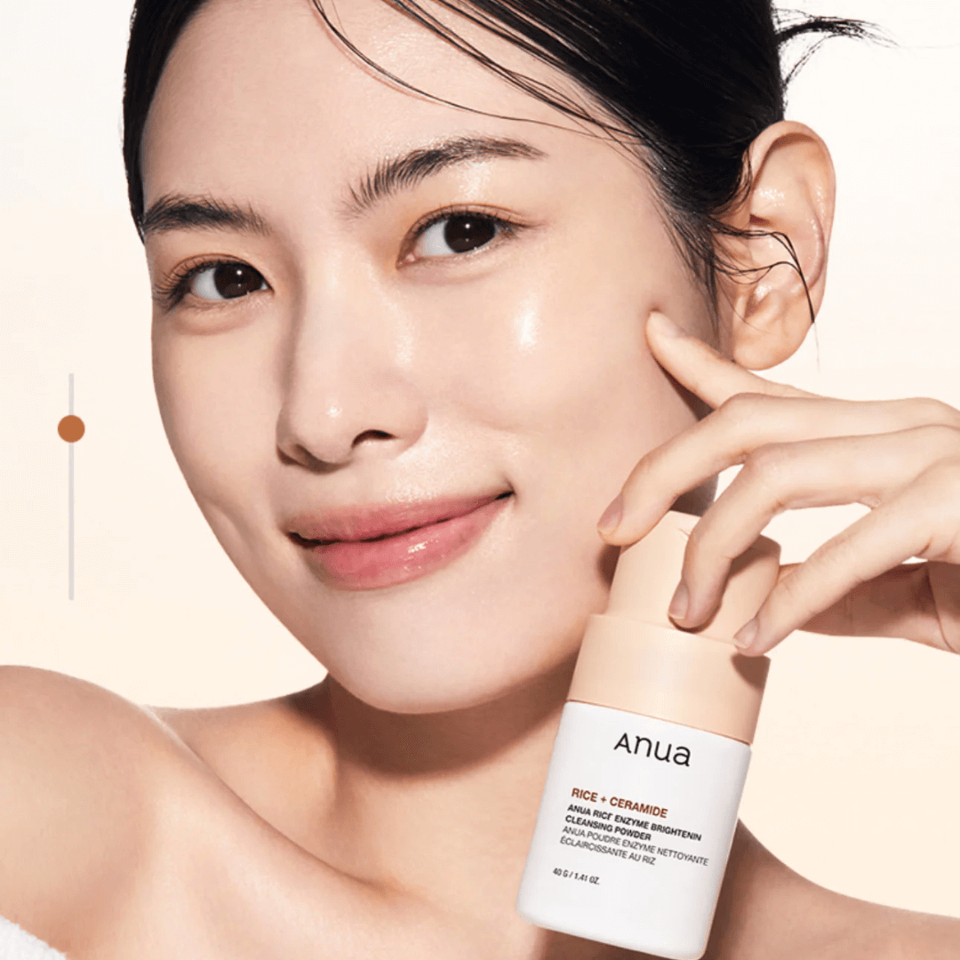 Rice Enzyme Brightening Cleansing Powder de Anua, limpiador en polvo que elimina impurezas y aclara el tono de la piel.