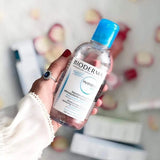 Hydrabio H2O Bioderma elimina impurezas y maquillaje sin resecar el rostro.