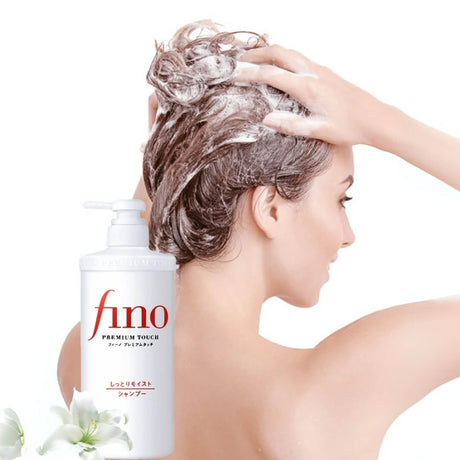 Detalle del Fino Premium Touch Shampoo de Shiseido, shampoo hidratante y reparador de lujo.