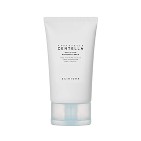 Madagascar Centella Hyalu-Cica Moisture Cream de Skin 1004 hidrata profundamente y calma la piel con centella asiática.