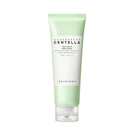 Madagascar Centella Tea-Trica BHA Foam Skin1004 reduce puntos negros y exceso de sebo.