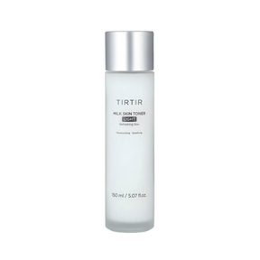 Milk Skin Toner Light TIRTIR mejora la luminosidad con extracto de salvado de arroz.