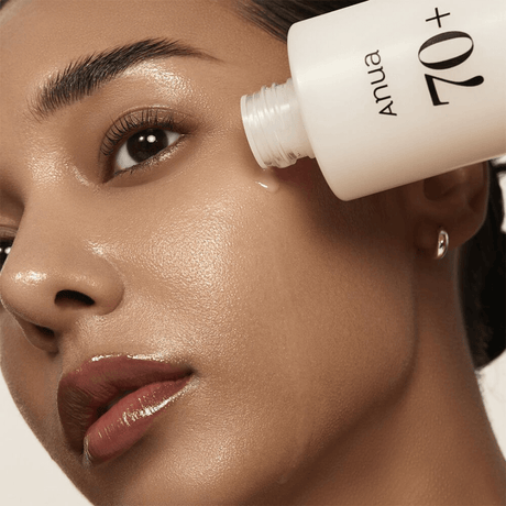 Tónico facial Rice 70 Glow Milky, fórmula ligera que deja la piel suave, hidratada y radiante.