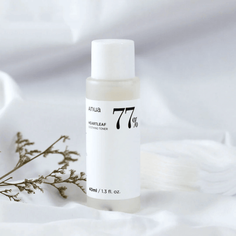 Botella de tónico facial Heartleaf 77 Soothing Toner, ideal para calmar y equilibrar la piel sensible.