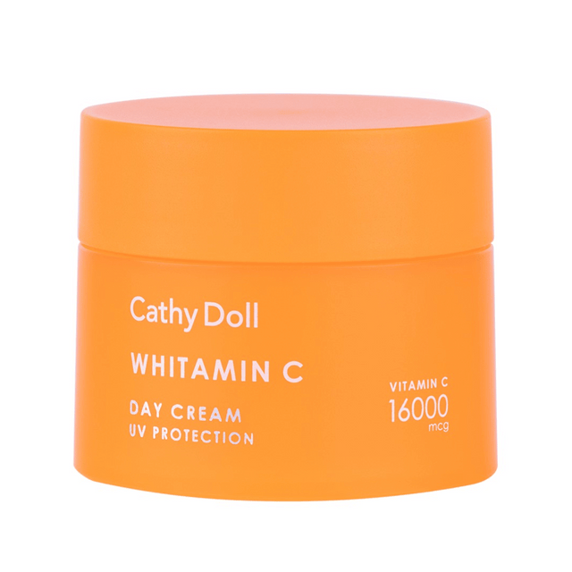 Whitamin C Day Cream Cathy Doll ilumina la piel con vitamina C estabilizada.