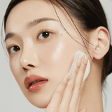 Discos exfoliantes coreanos Medicube para poros limpios y piel suave.