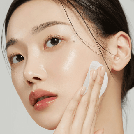 Discos exfoliantes coreanos Medicube para poros limpios y piel suave.