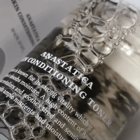 Dr. Althea Conditioning Toner para calmar y preparar la piel.