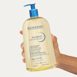 Atoderm Huile de Douche Bioderma nutre intensamente y protege la barrera cutánea.