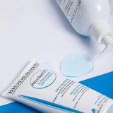 Atoderm Intensive Gel Moussant Bioderma limpia rostro y cuerpo respetando la barrera cutánea.