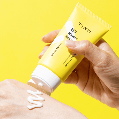 TIA'M B3 Niacin Sunscreen de textura ligera con acabado sin brillo ni residuo blanco.